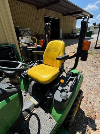2016 John Deere 1025R Photo 7