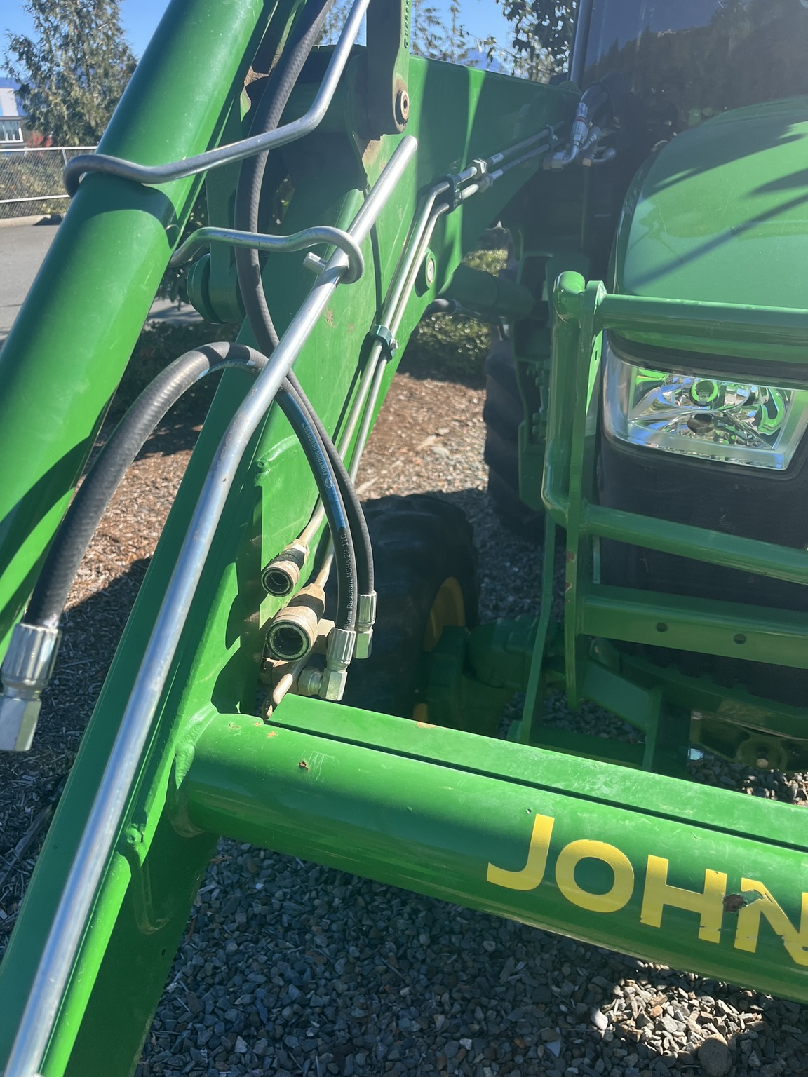 2022 John Deere 4052R Image 7