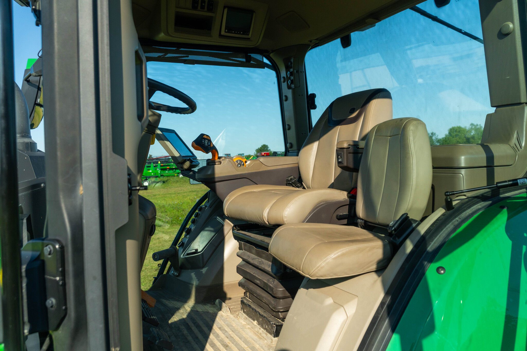 Used 2021 John Deere 8RX 370 Track Tractors at Koenig Equipment in Anna, OH - PhotoXL22