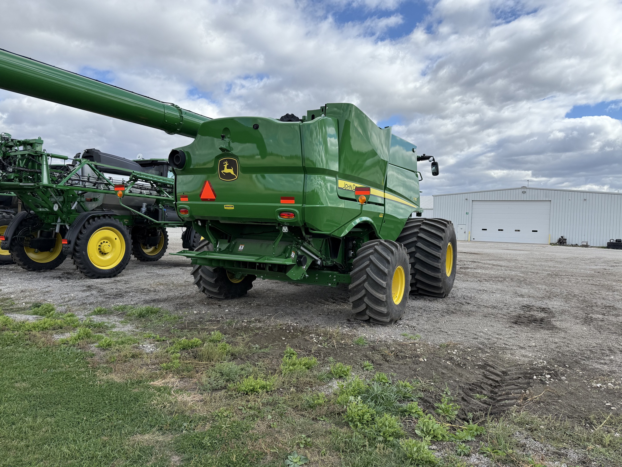  2024 John Deere S780 at Heritage Tractor in Carthage, IL