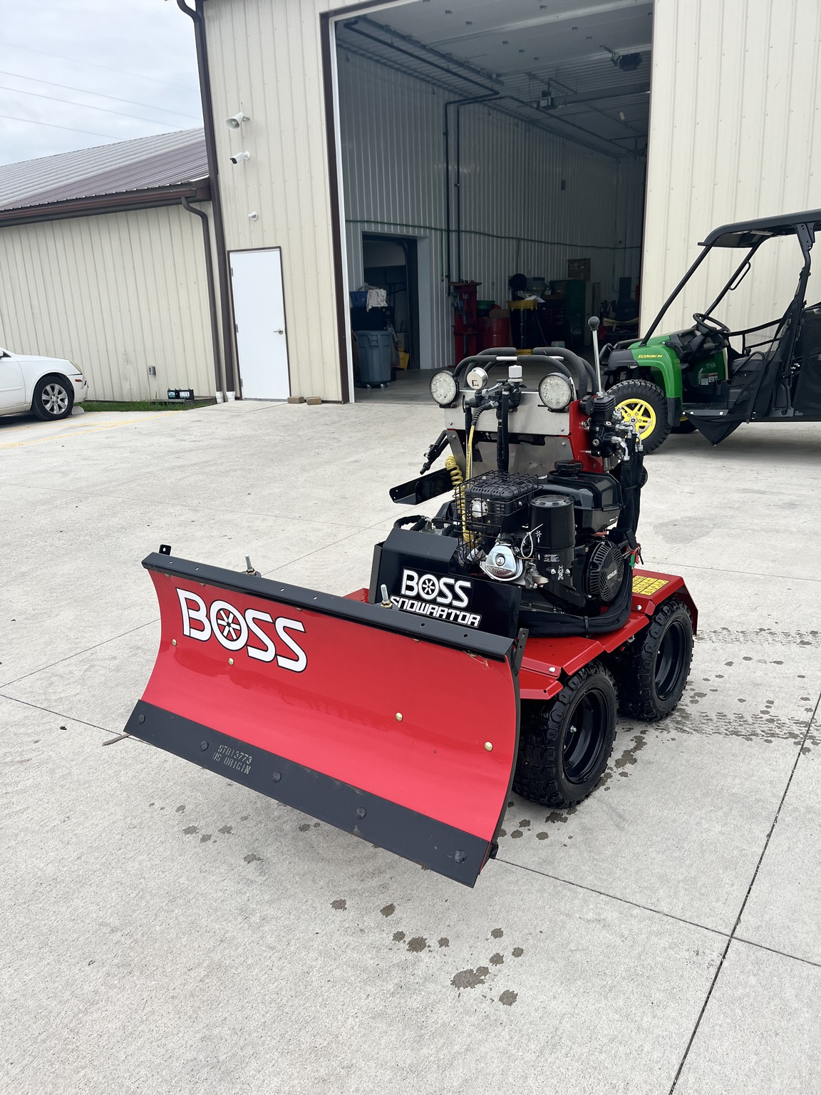 2023 Boss boss SNOWRATOR PLOW Image 1