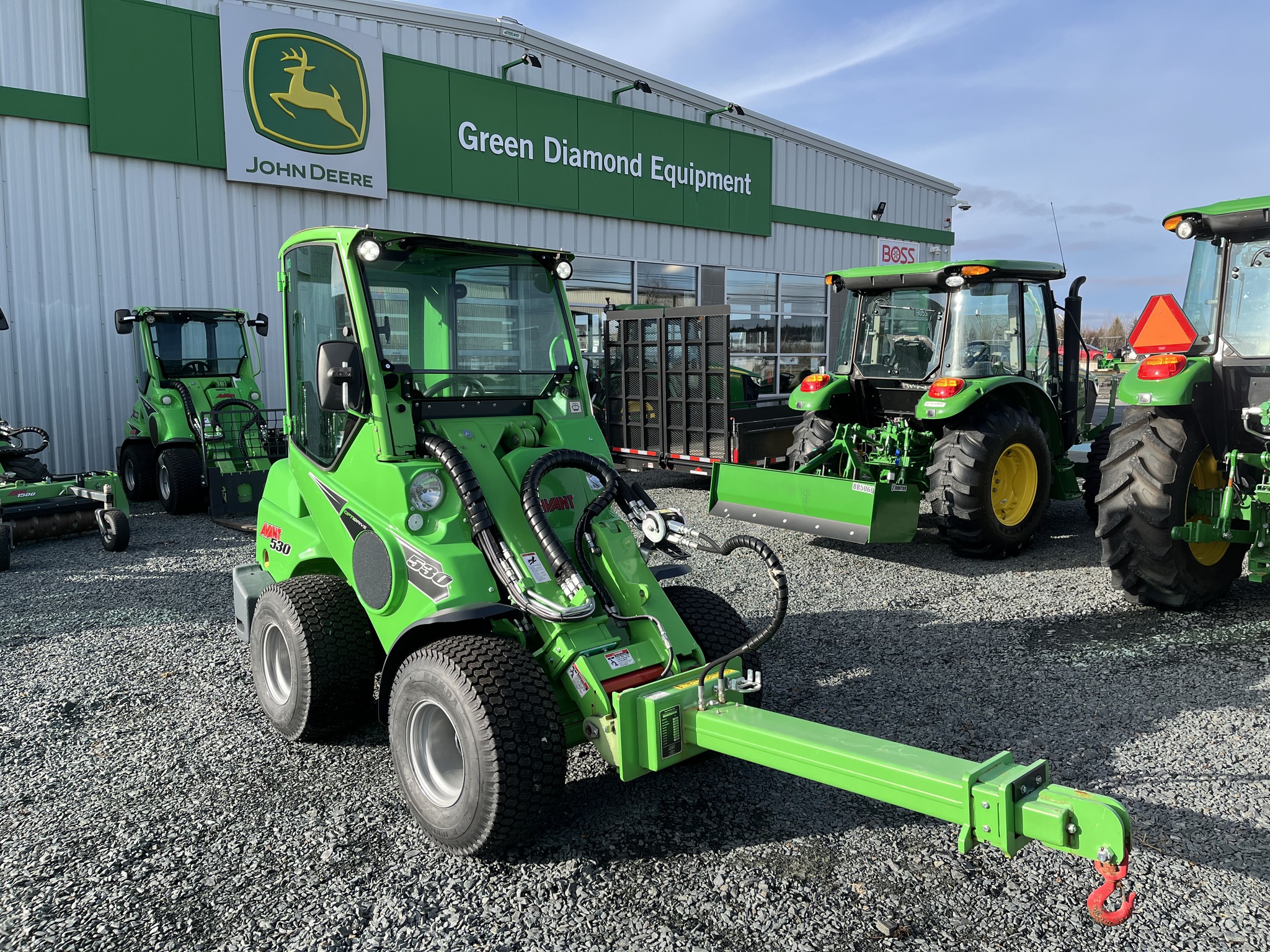 2023 Avant M530 Image 1