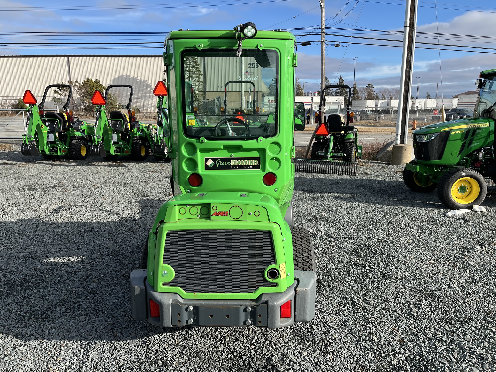 2023 Avant M530 Image 4