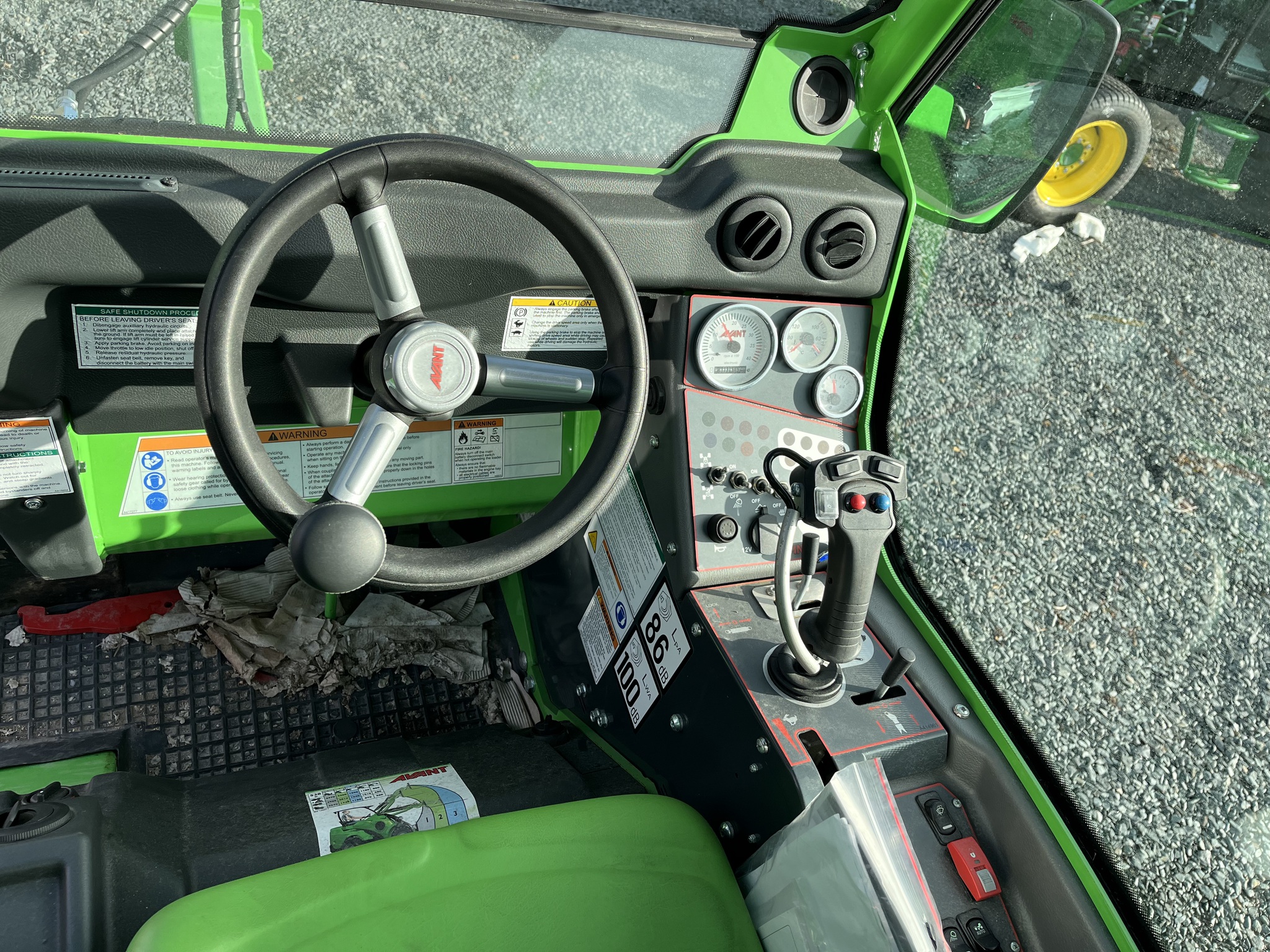 2023 Avant M530 Image 7