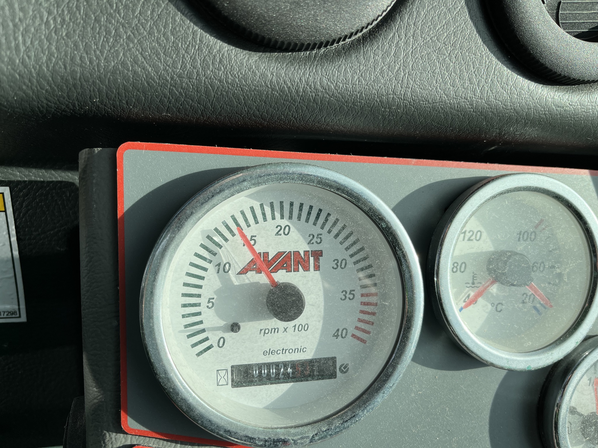 2023 Avant M530 Image 9