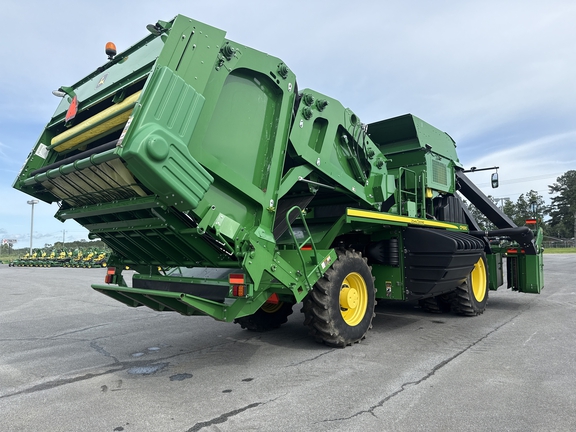 2021 John Deere CP690