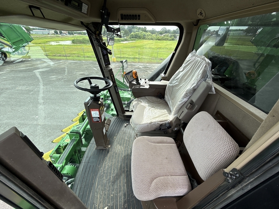 2021 John Deere CP690