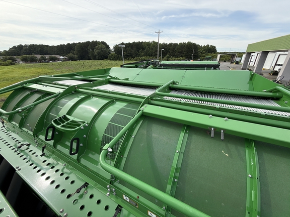 2021 John Deere CP690