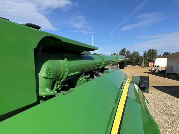 Used 2021 John Deere S780 Combines at Horizon Ag & Turf in High Prairie, AB - Photo25