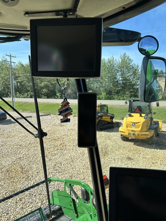 Used 2021 John Deere S780 Combines at Horizon Ag & Turf in High Prairie, AB - Photo24