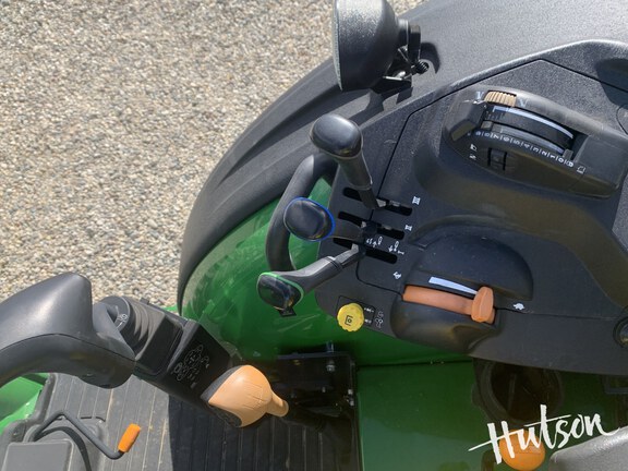 Photo of 2024 John Deere 5105M