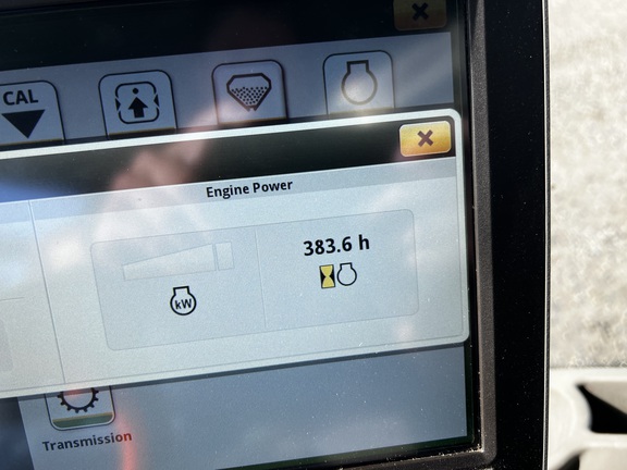 2024 John Deere 800R - Photo40