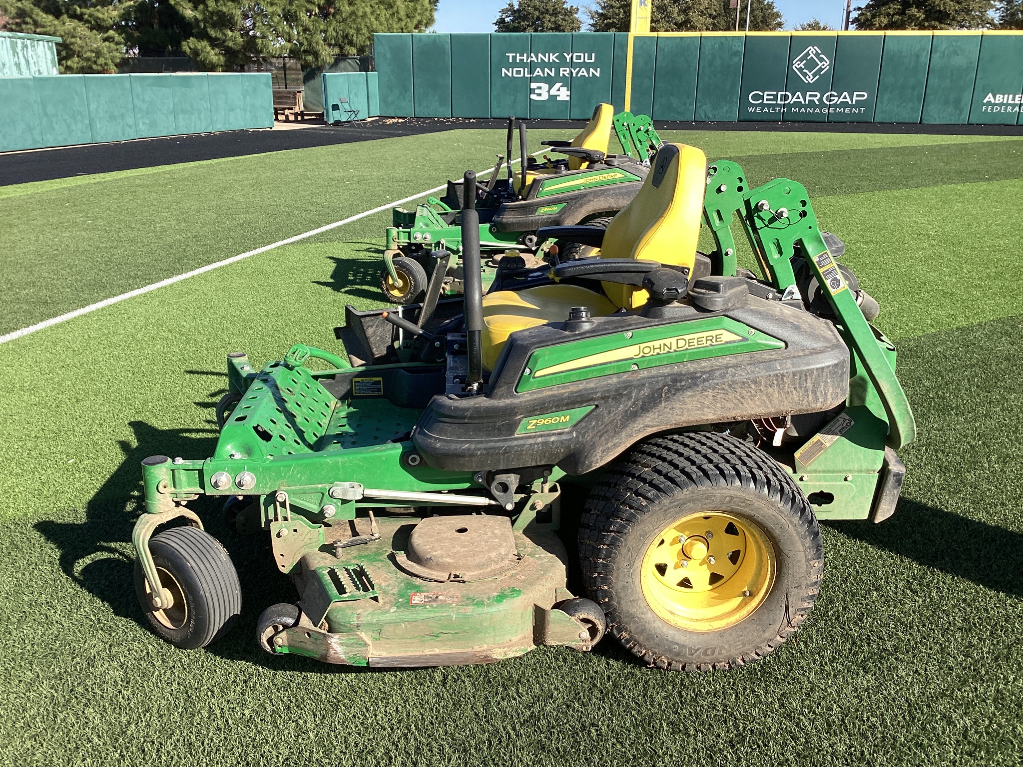 2022 John Deere Z960 Image 1