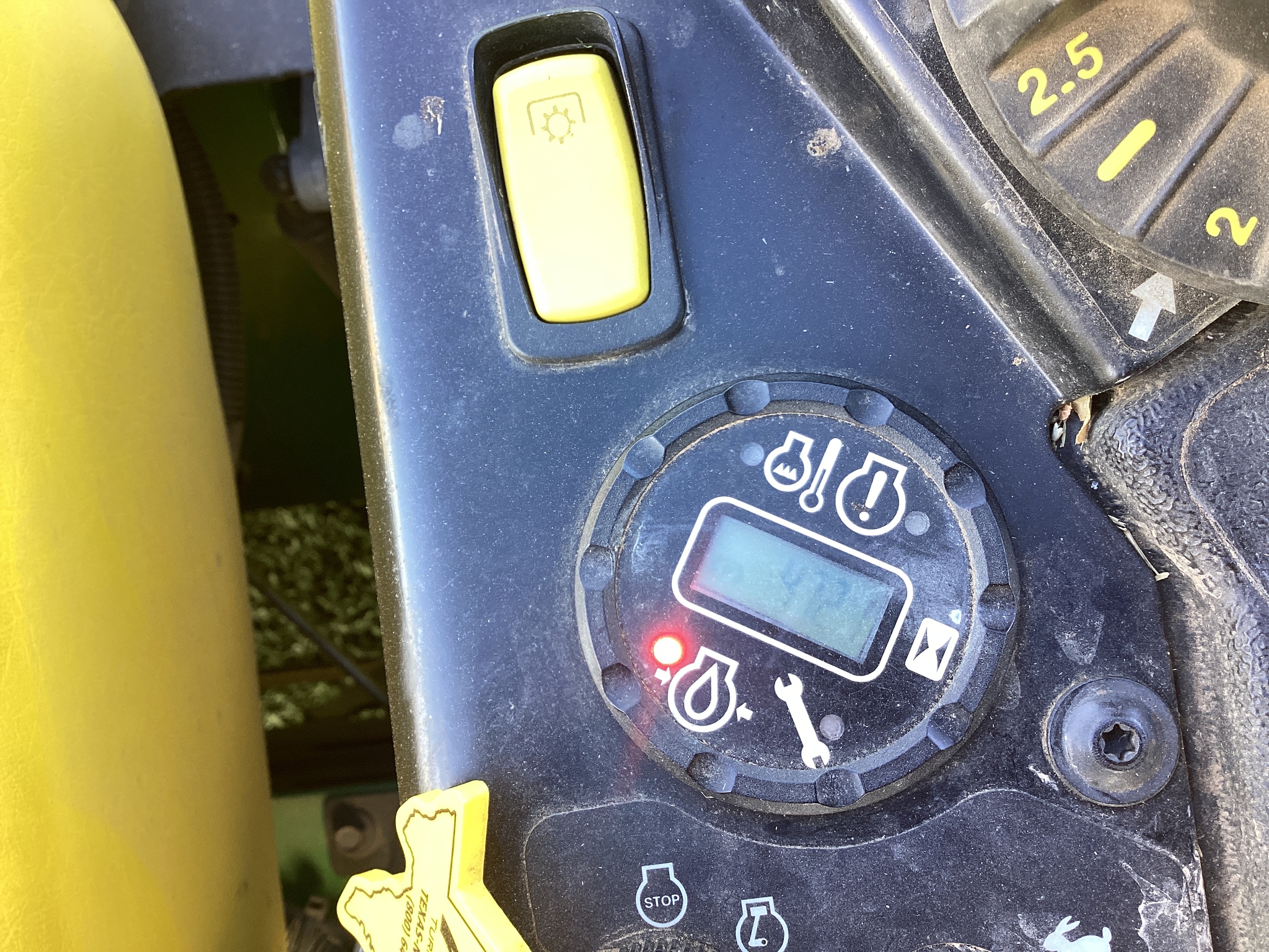 2022 John Deere Z960 Image 6
