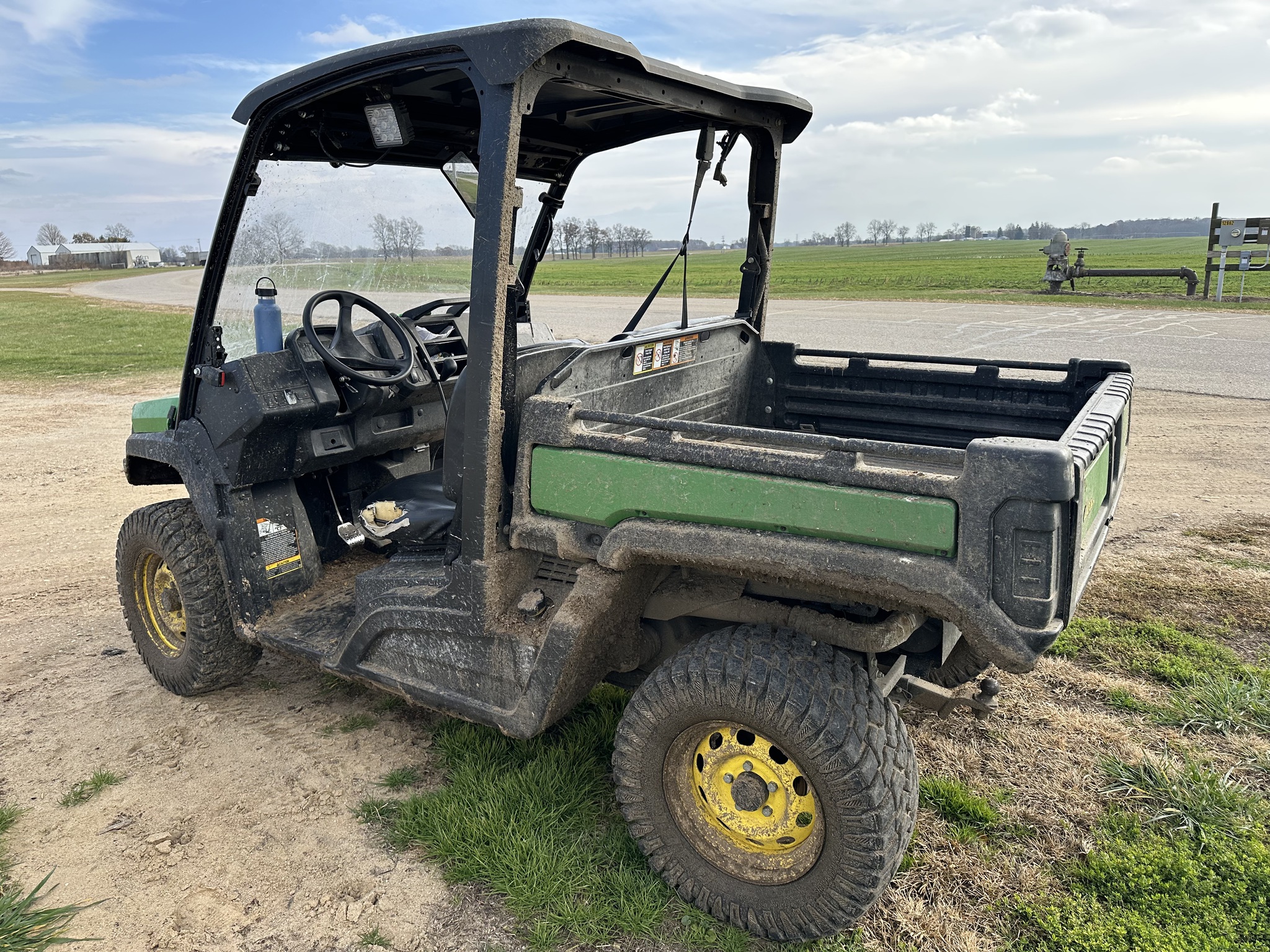 2023 John Deere XUV 835E Image 4