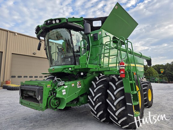 Photo of 2024 John Deere S780
