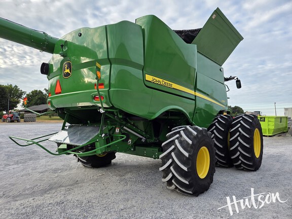 Photo of 2024 John Deere S780