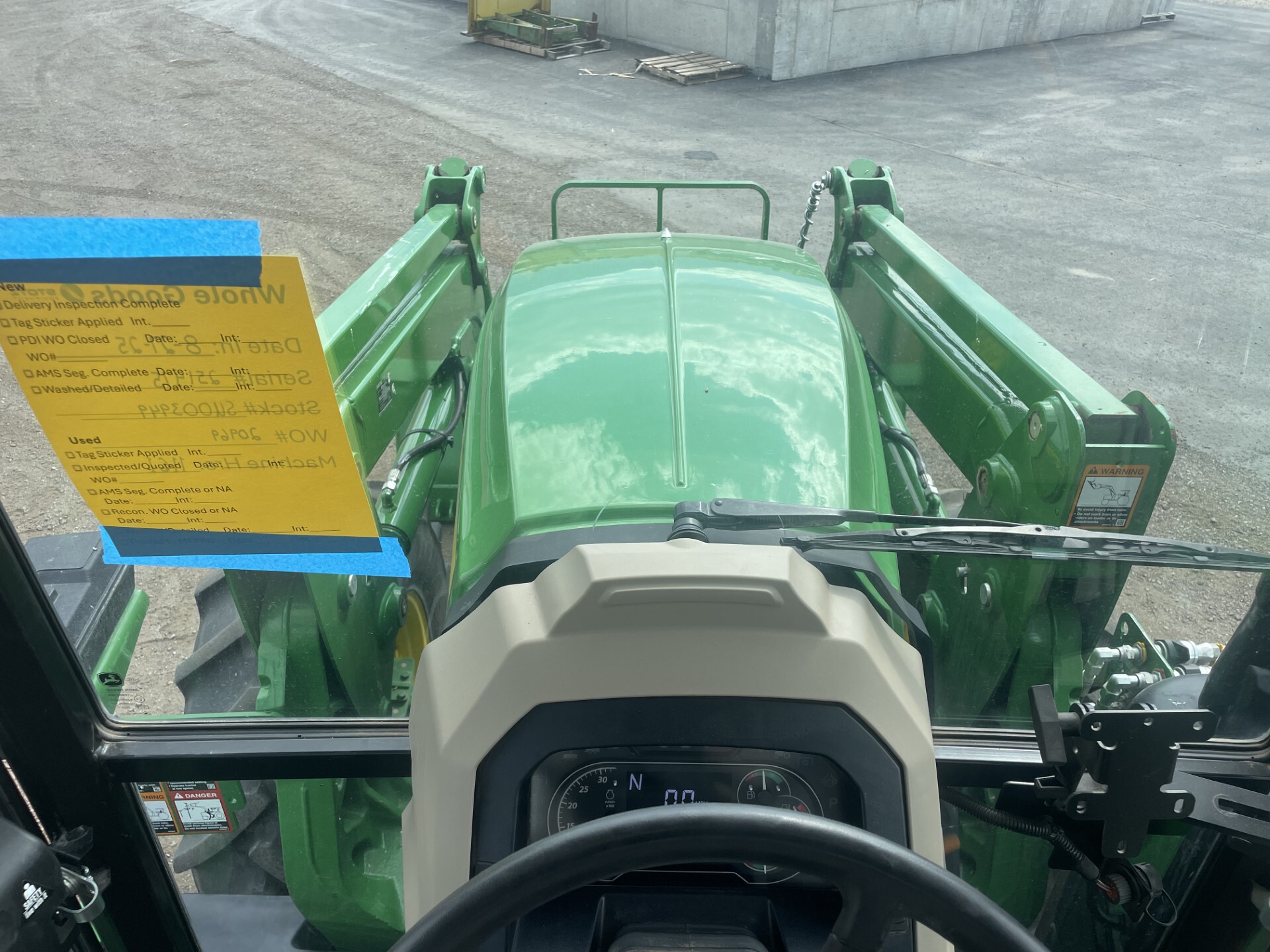 2023 John Deere 6120E Image 24