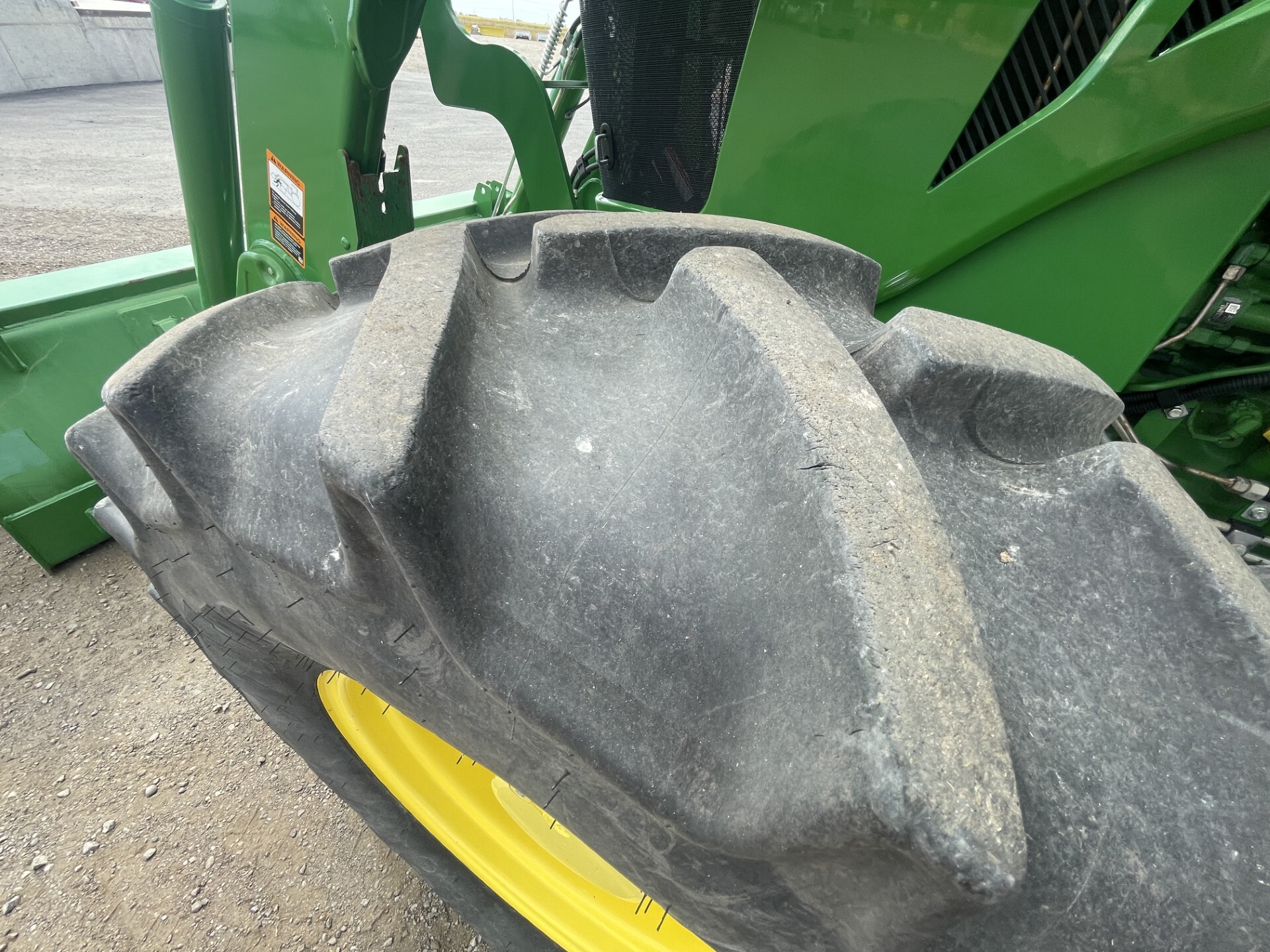 2023 John Deere 6120E Image 13