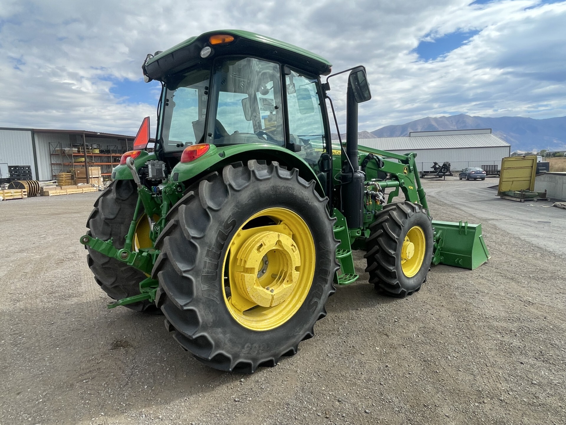2023 John Deere 6120E Image 5