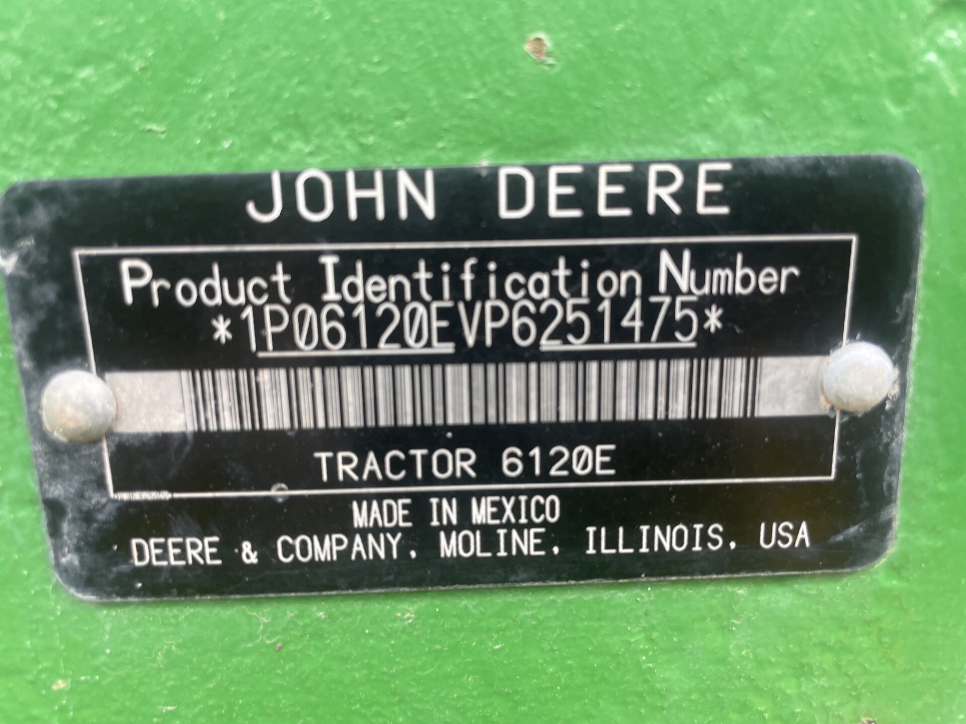 2023 John Deere 6120E Image 31