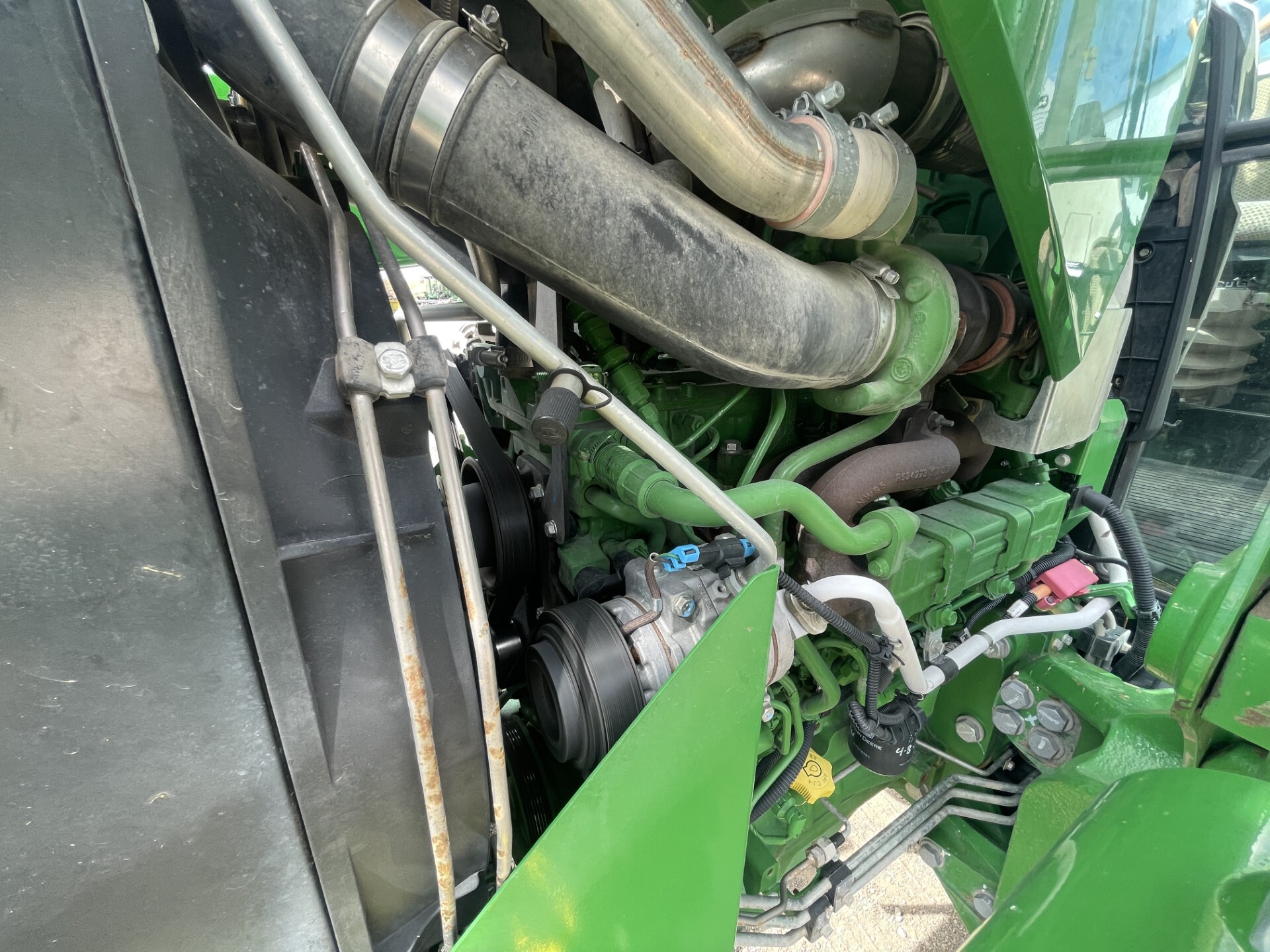 2023 John Deere 6120E Image 16