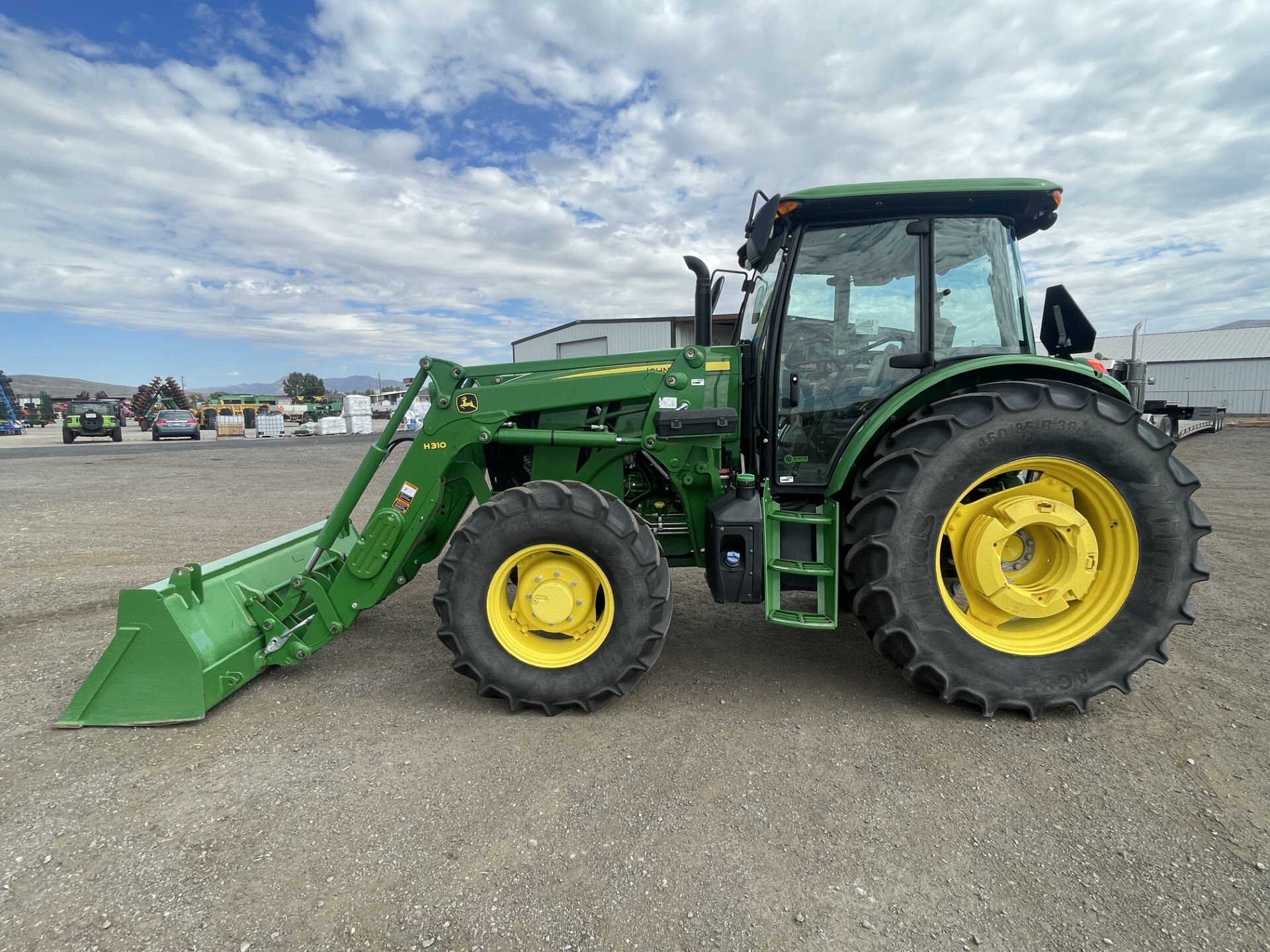 2023 John Deere 6120E Image 2