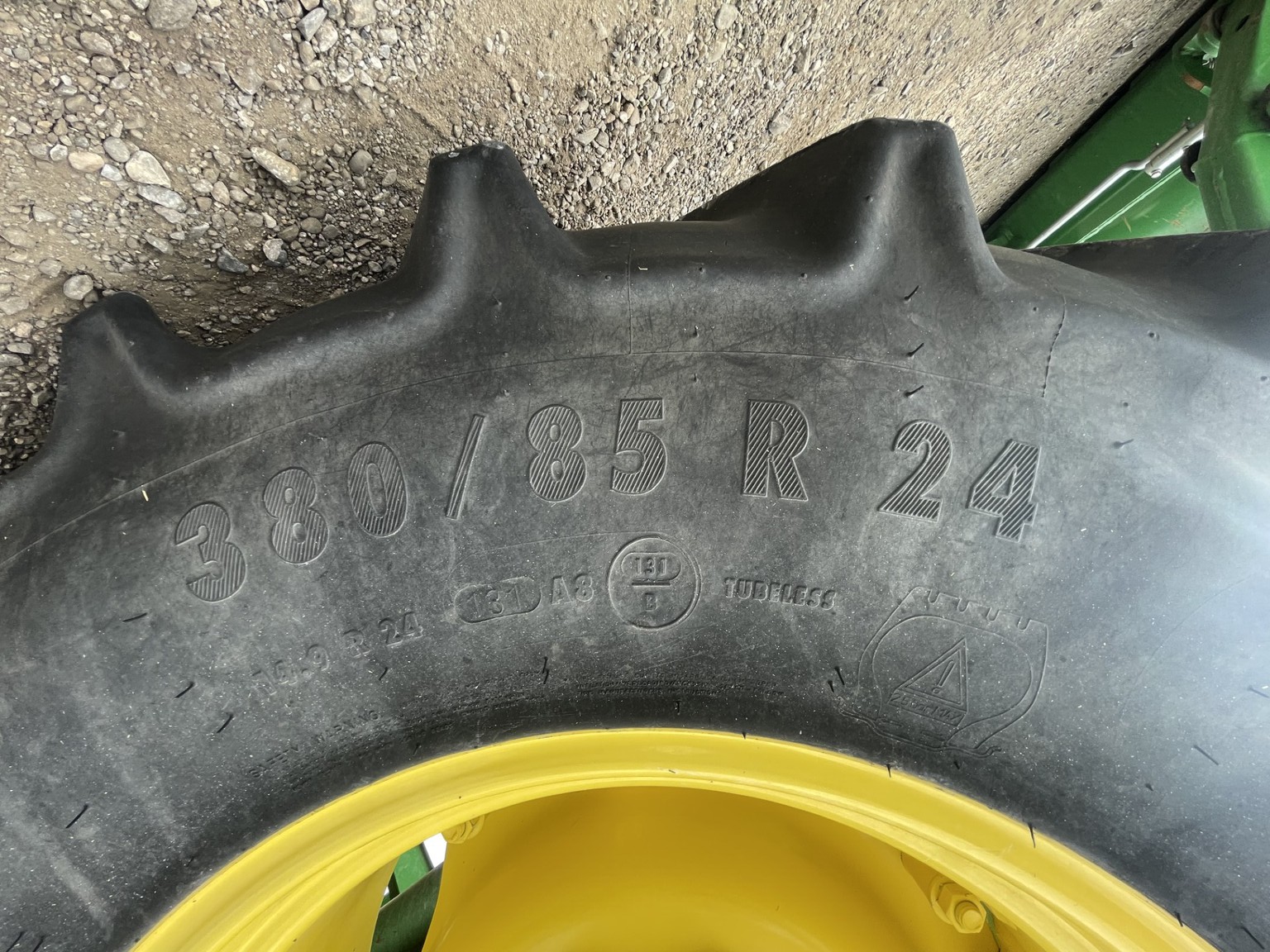 2023 John Deere 6120E Image 12