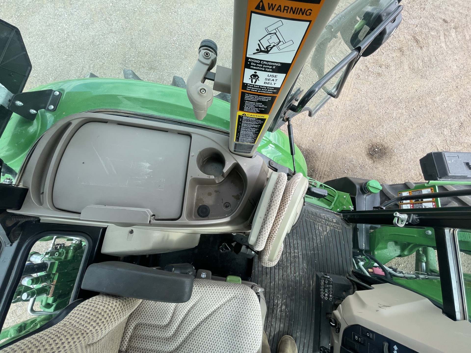 2023 John Deere 6120E Image 23