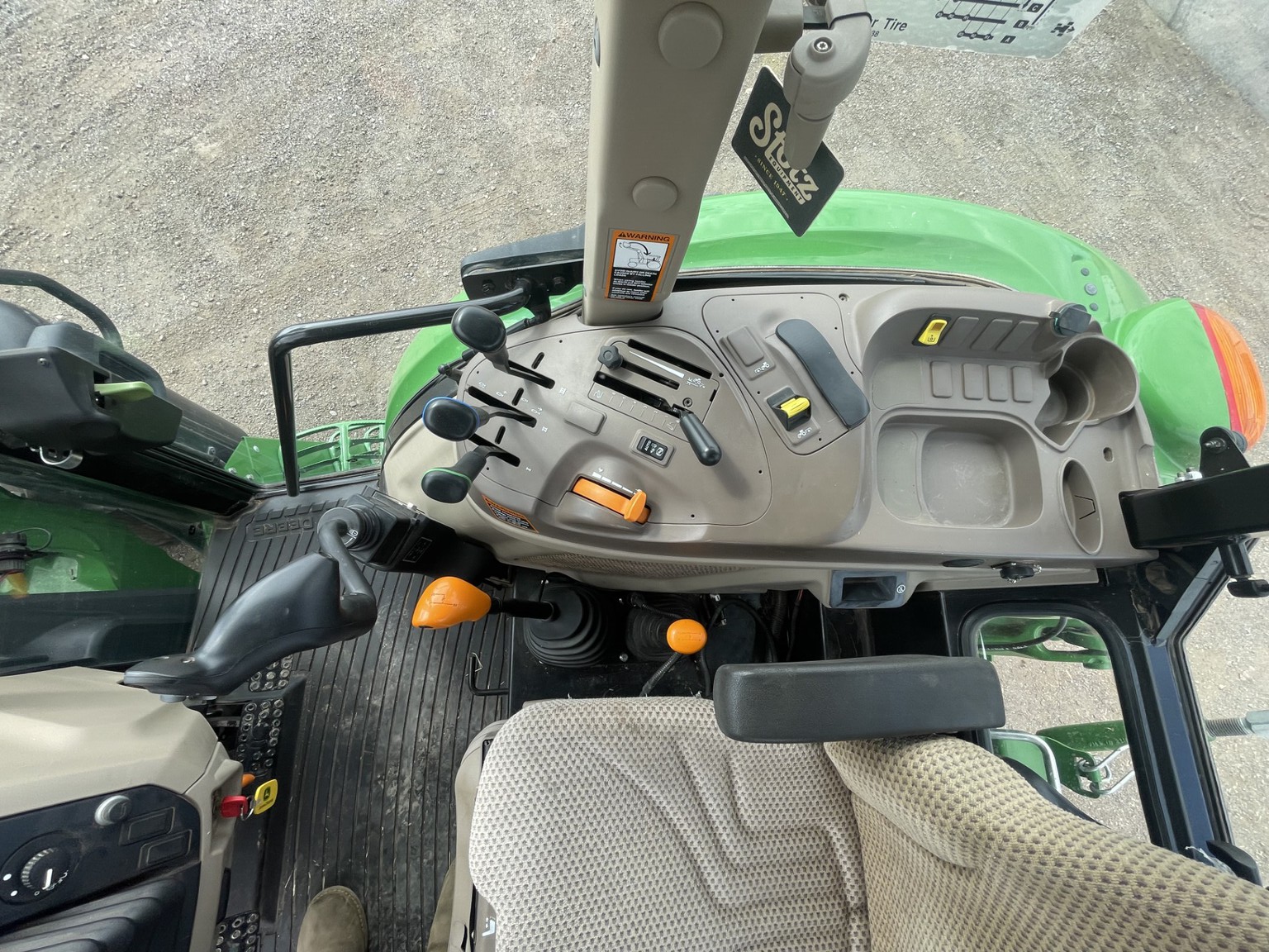 2023 John Deere 6120E Image 22