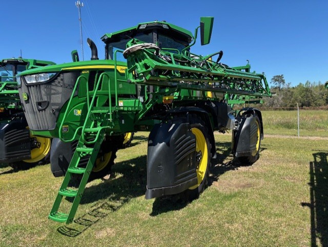 2023 John Deere 410R Image 4