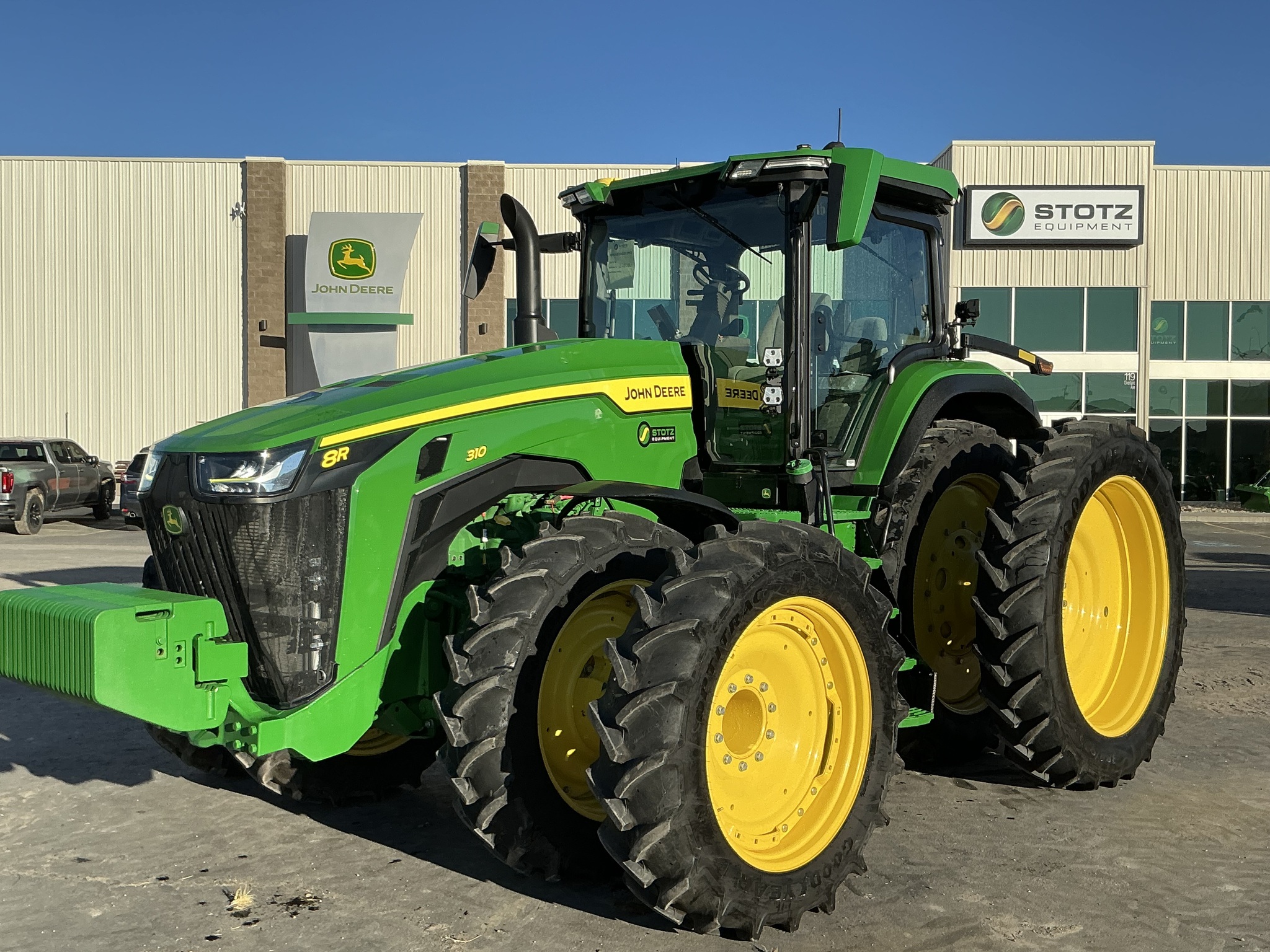 2023 John Deere 8R 310 Image 1