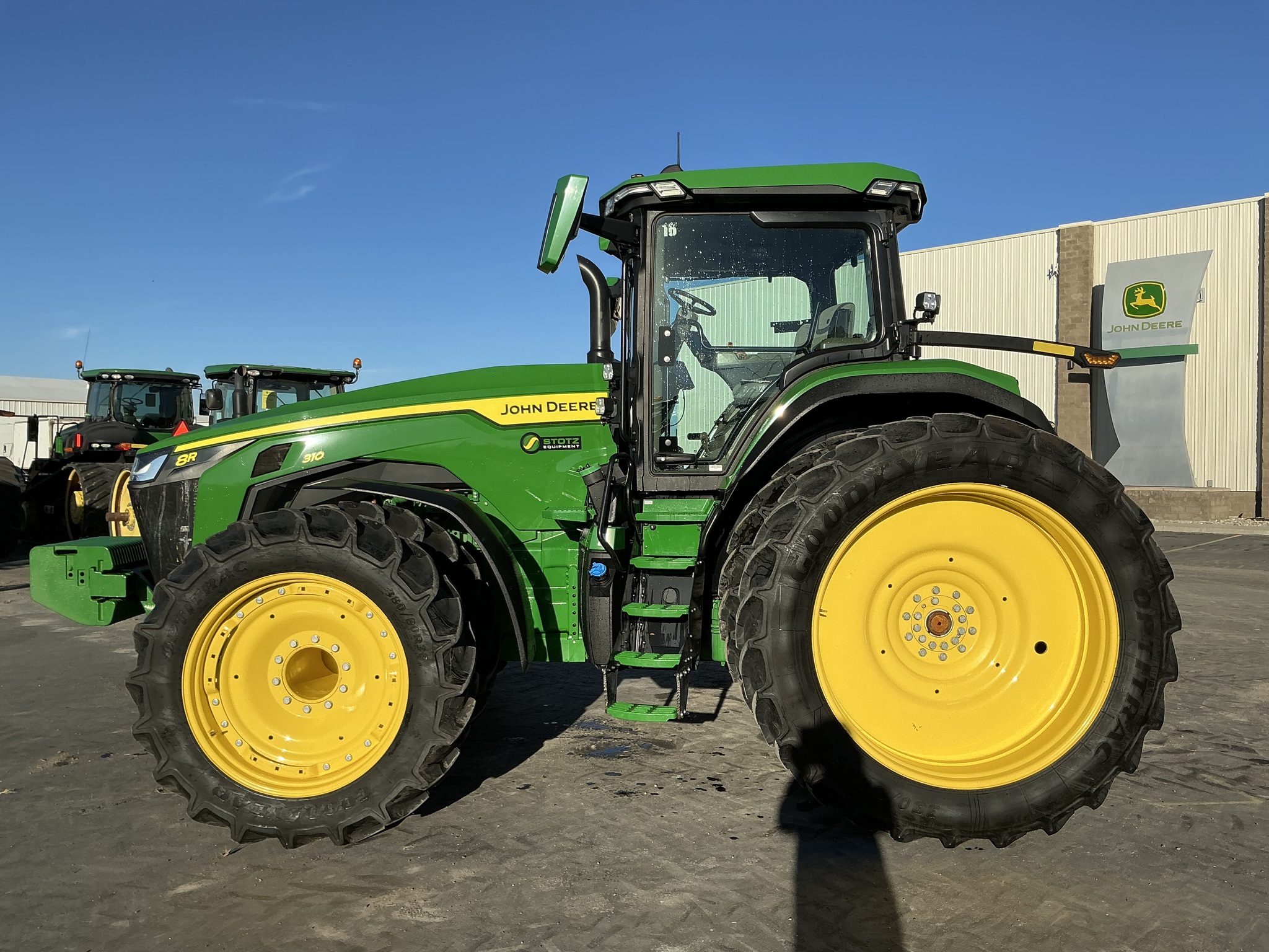 2023 John Deere 8R 310 Image 2