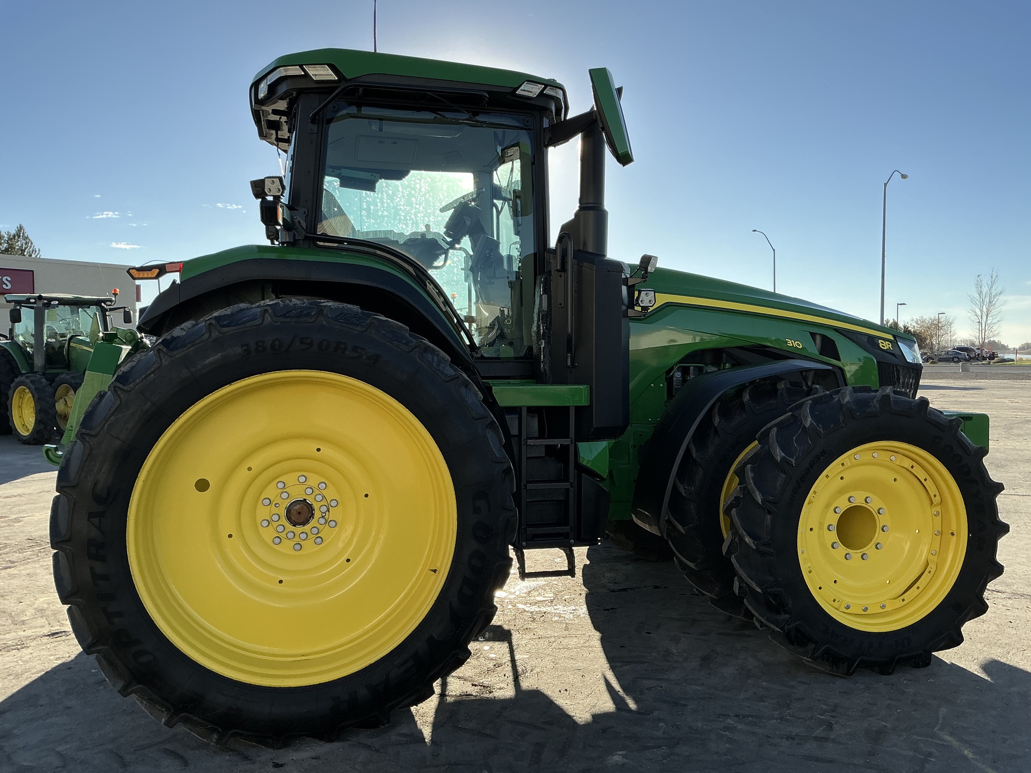 2023 John Deere 8R 310 Image 4