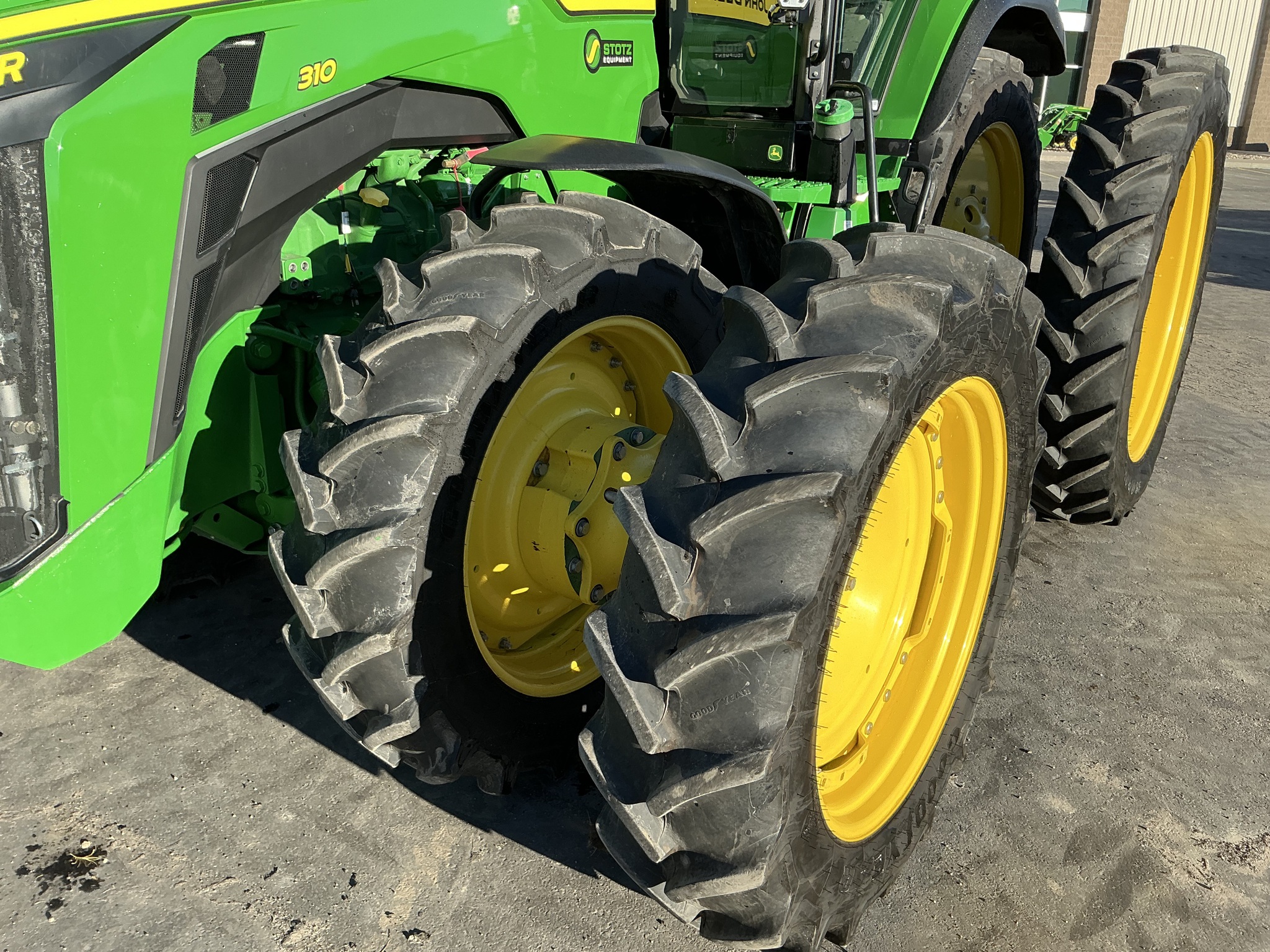 2023 John Deere 8R 310 Image 12