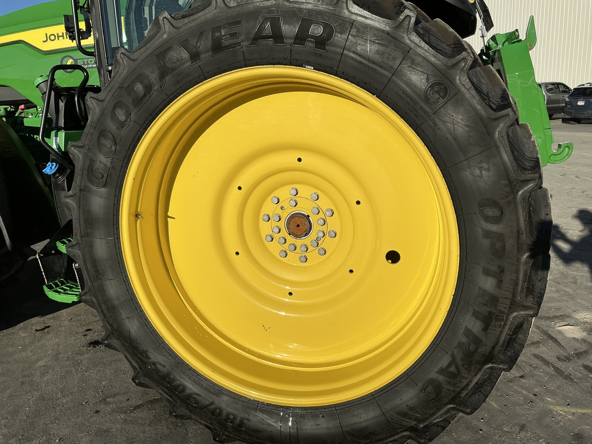 2023 John Deere 8R 310 Image 9