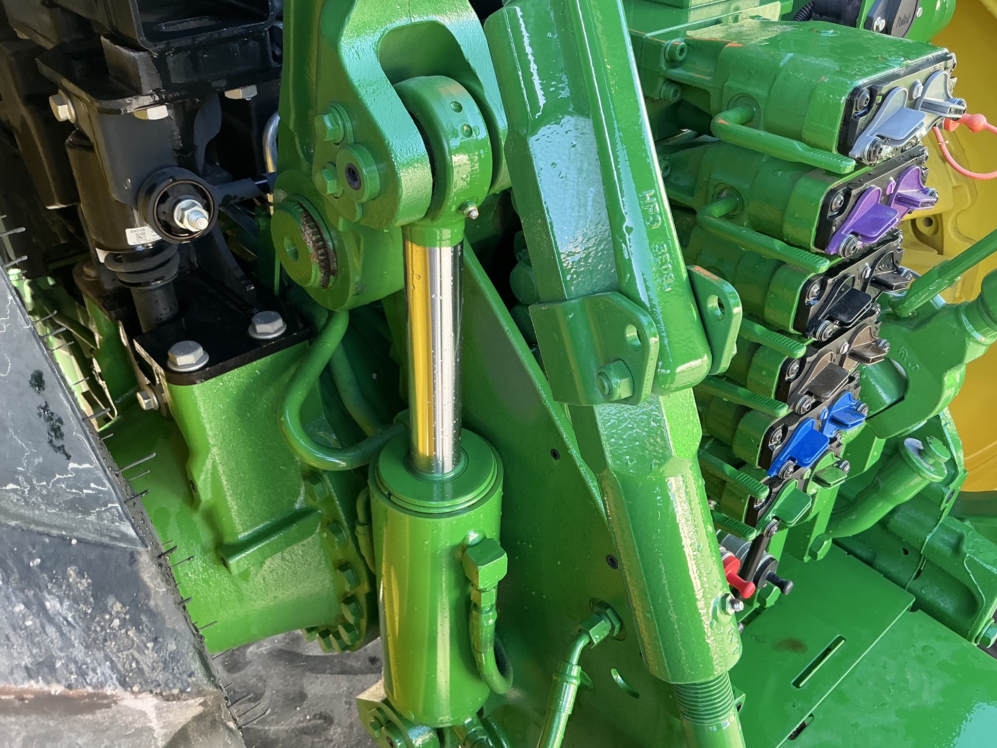 2023 John Deere 8R 310 Image 16