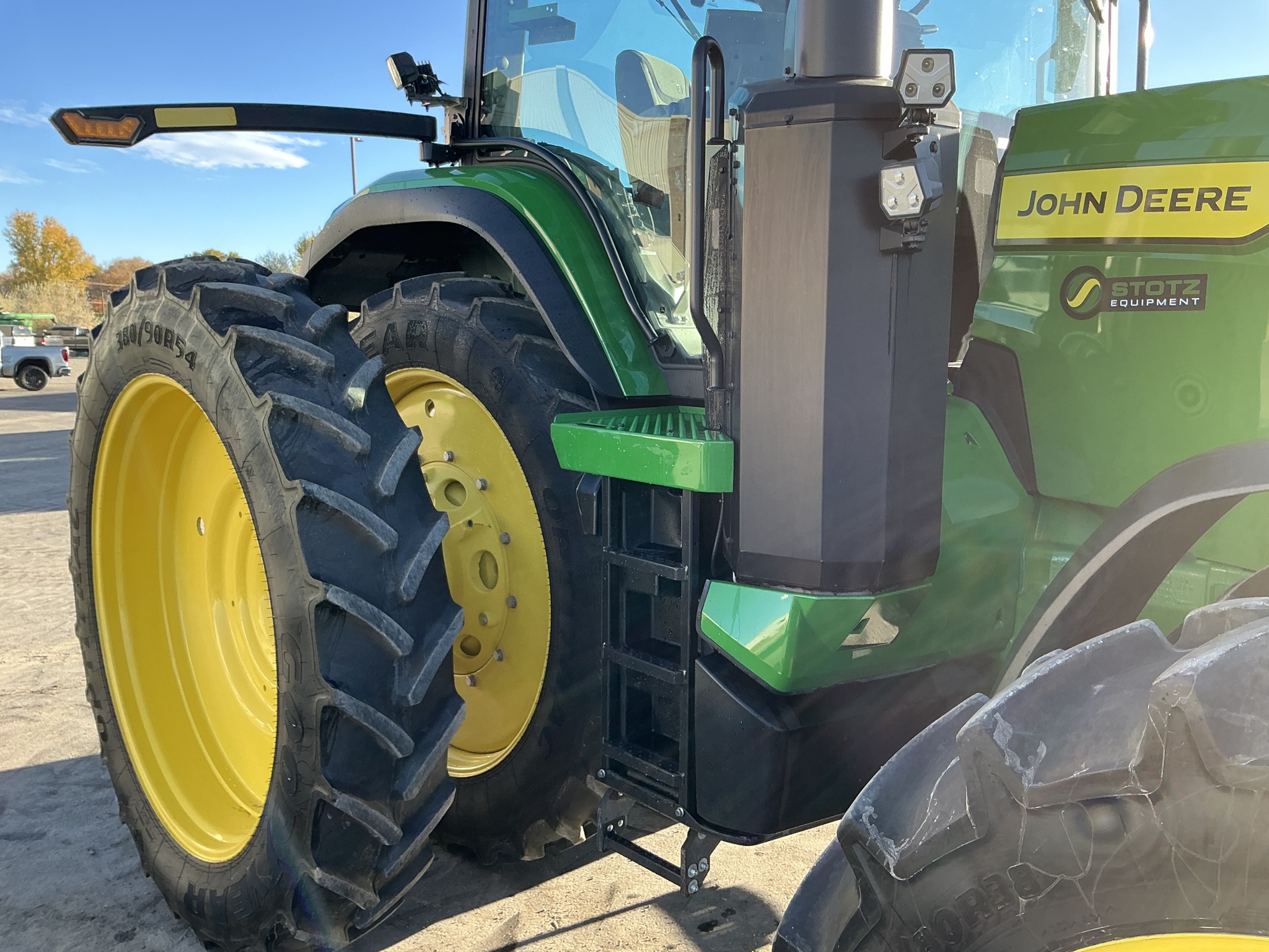 2023 John Deere 8R 310 Image 21