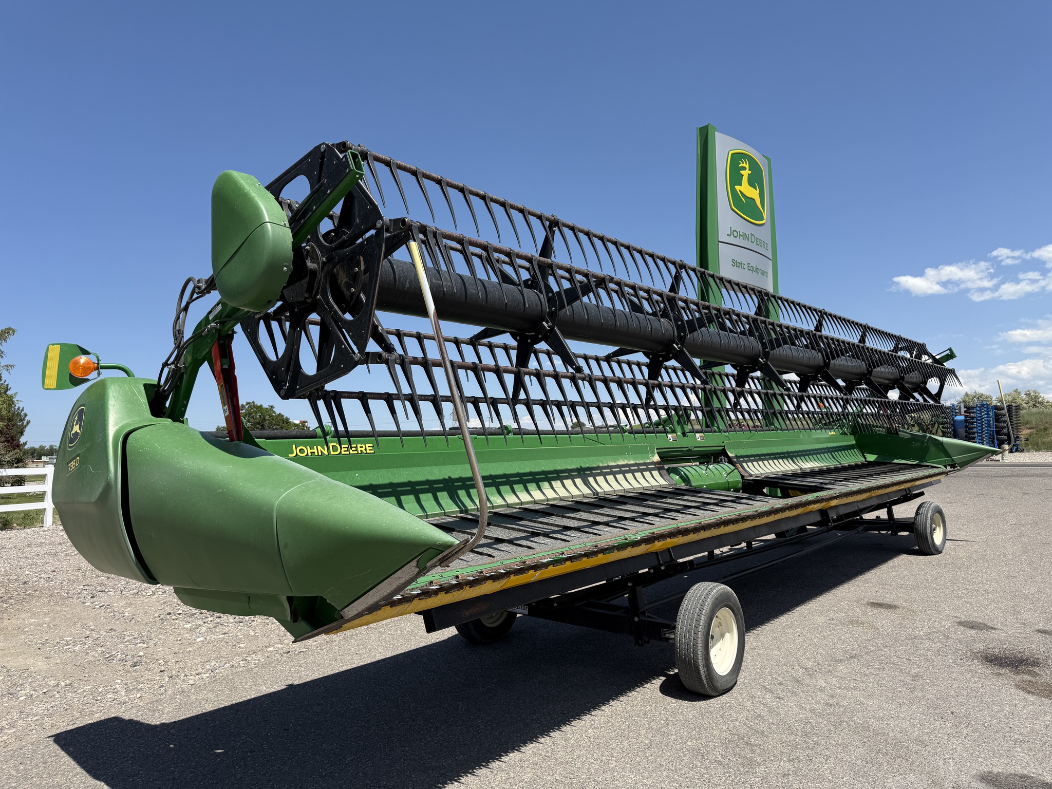 2018 John Deere 735D Image 6