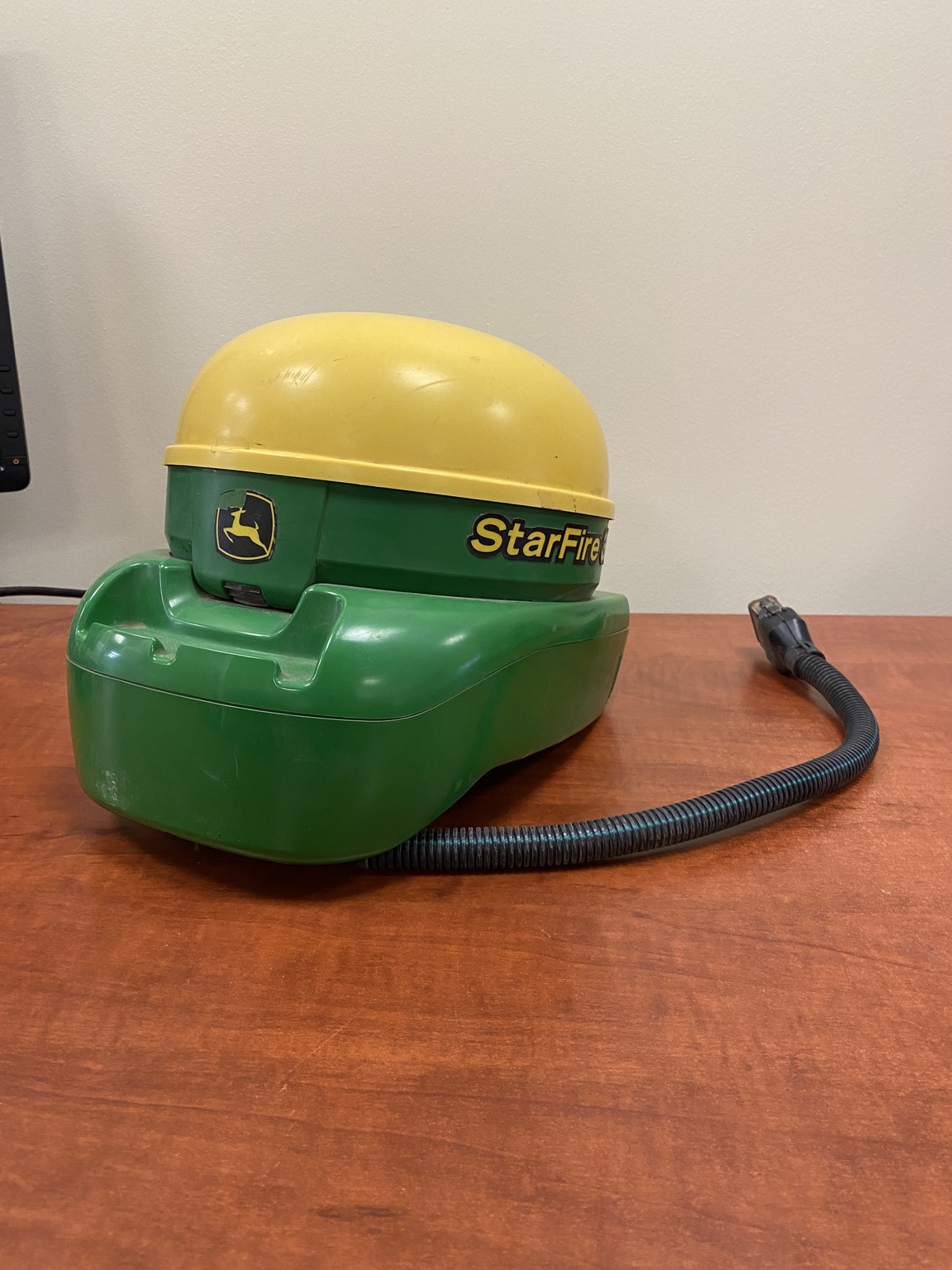 2011 John Deere 3000 Image 1