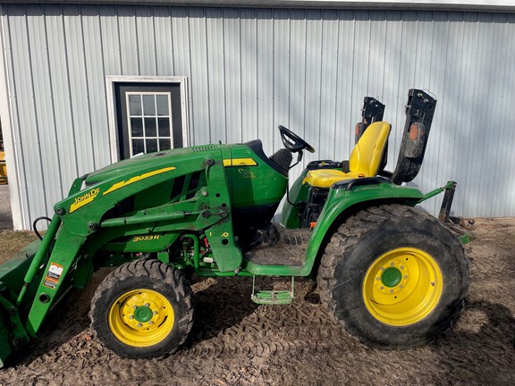 Photo of 2016 John Deere 3033R