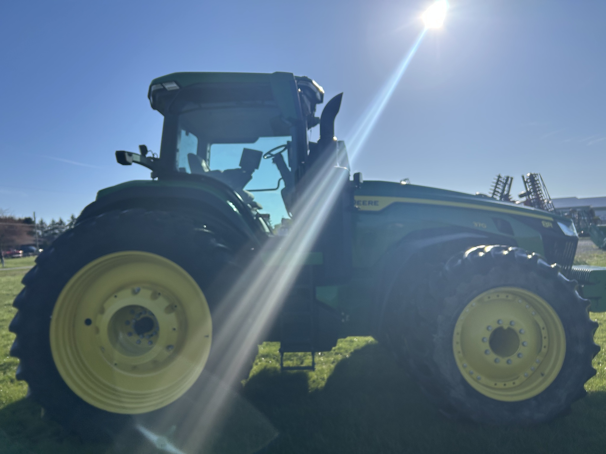 2023 John Deere 8R 370 Image 6