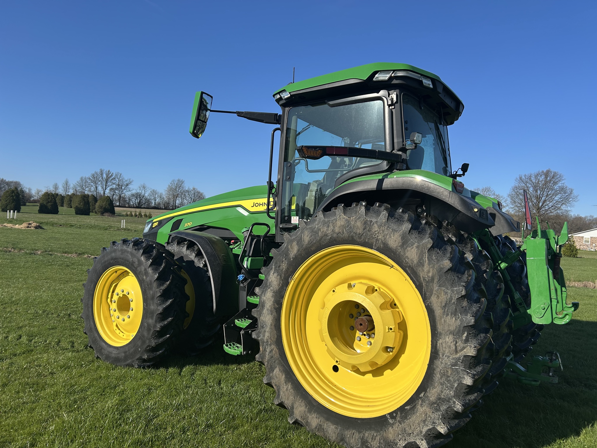 2023 John Deere 8R 370 Image 3