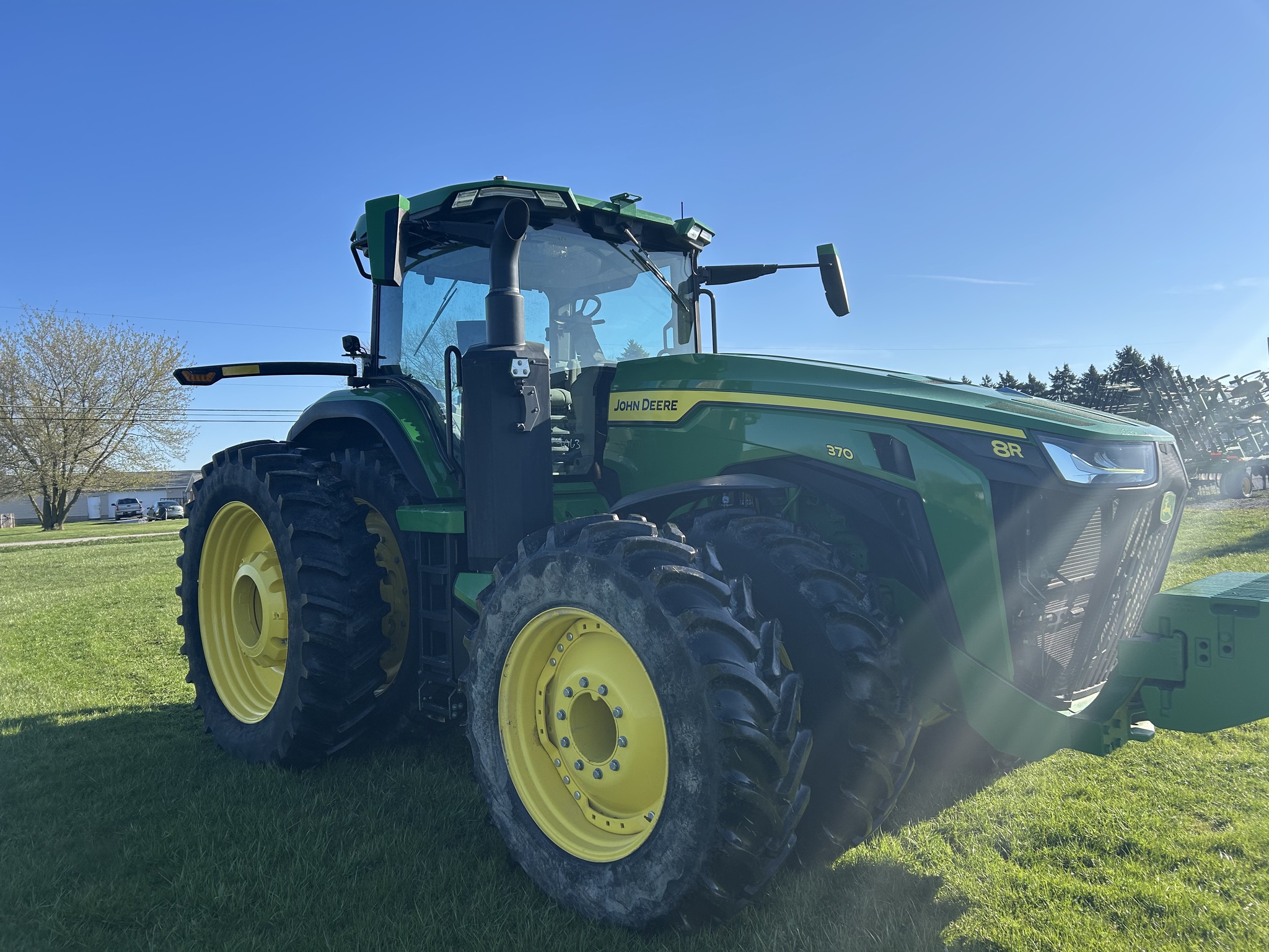 2023 John Deere 8R 370 Image 7