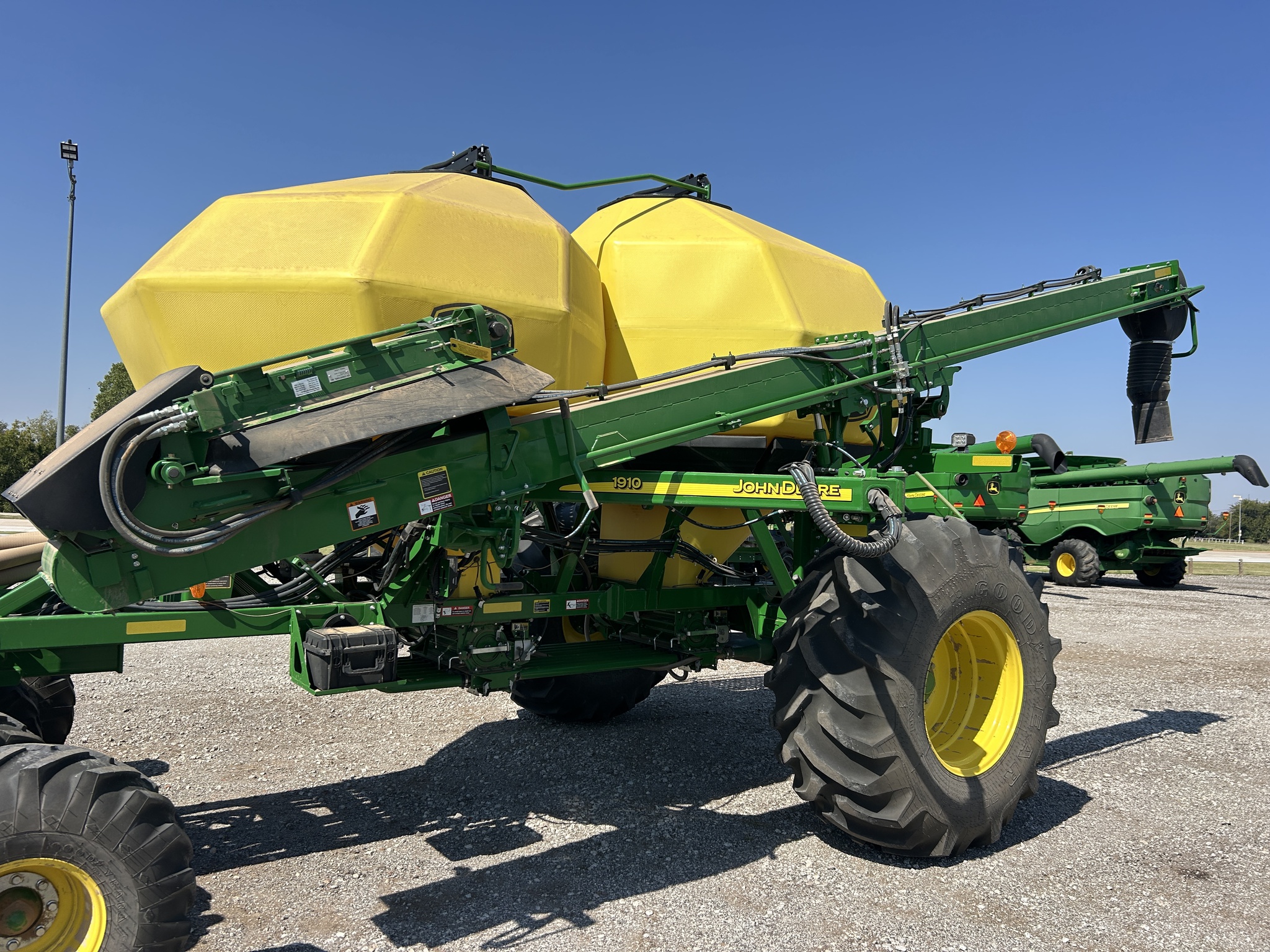 2024 John Deere N560 Image 10
