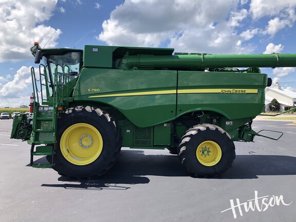 Photo of 2020 John Deere S790