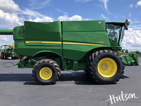 Photo of 2020 John Deere S790