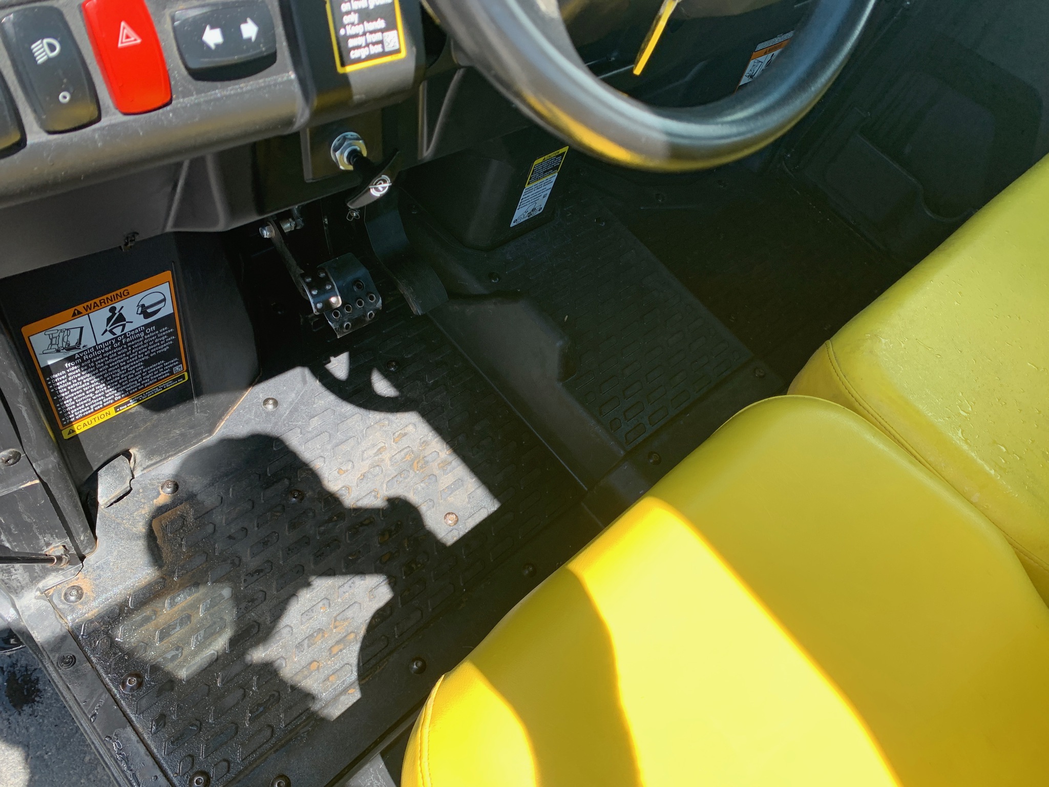  2019 John Deere XUV 835M at Heritage Tractor in Lamar, MO