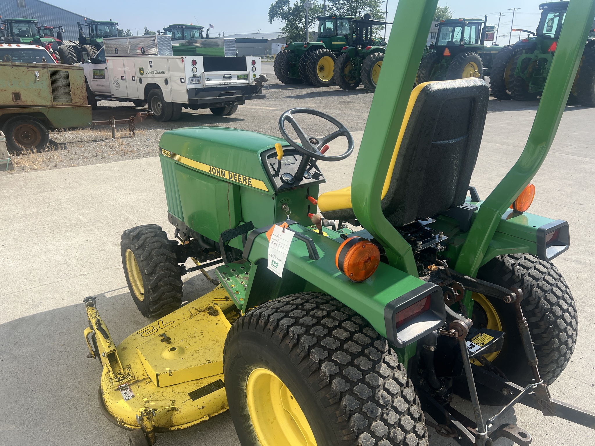 1992 John Deere 855 Image 5