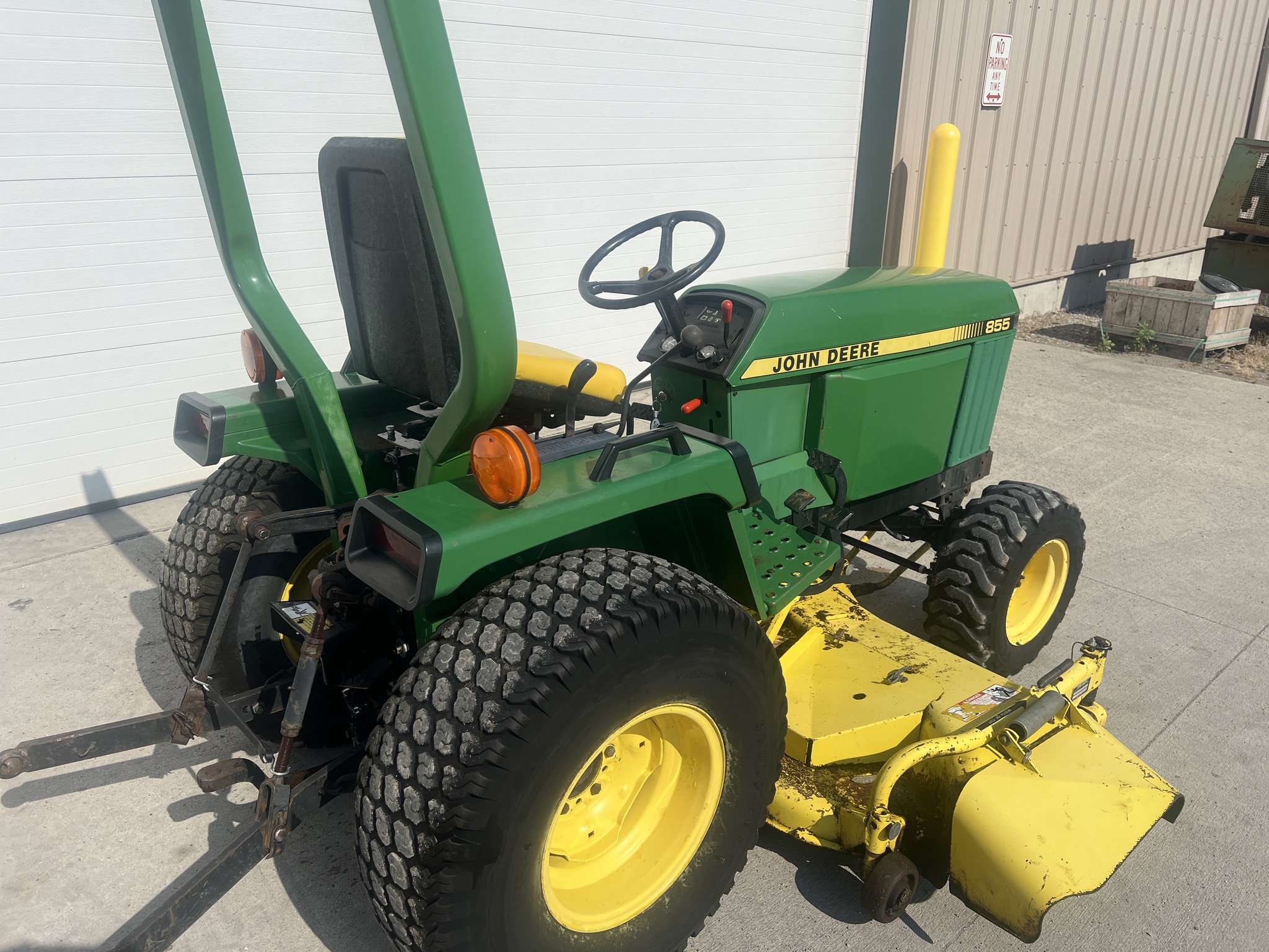 1992 John Deere 855 Image 7